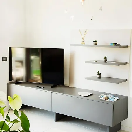 Garda Apartment *